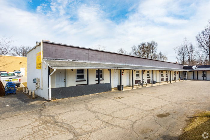 Best Motel - Real Estate Photo